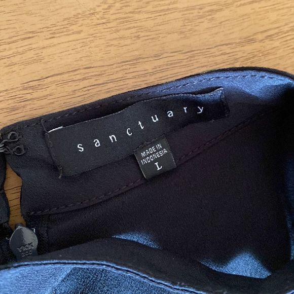 Sanctuary Red & Black Rose Print Madeline Tunic Dress Size Large - Picture 5 of 9